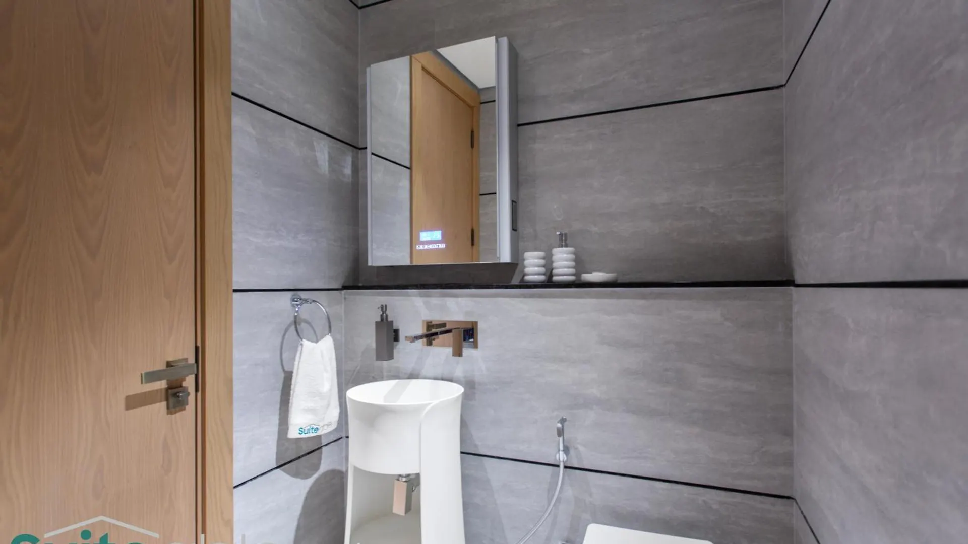 Sophisticated Studio In The Autograph Dubai Apartment